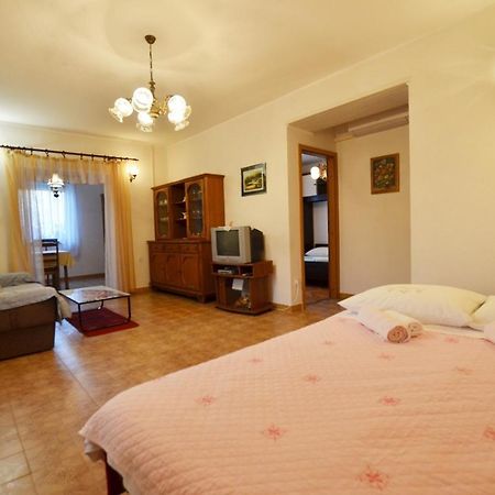 Miro Apartments Kanfanar Dış mekan fotoğraf